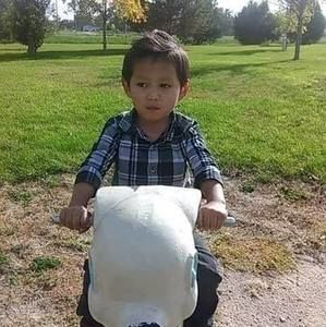 Meet your Posher, Max